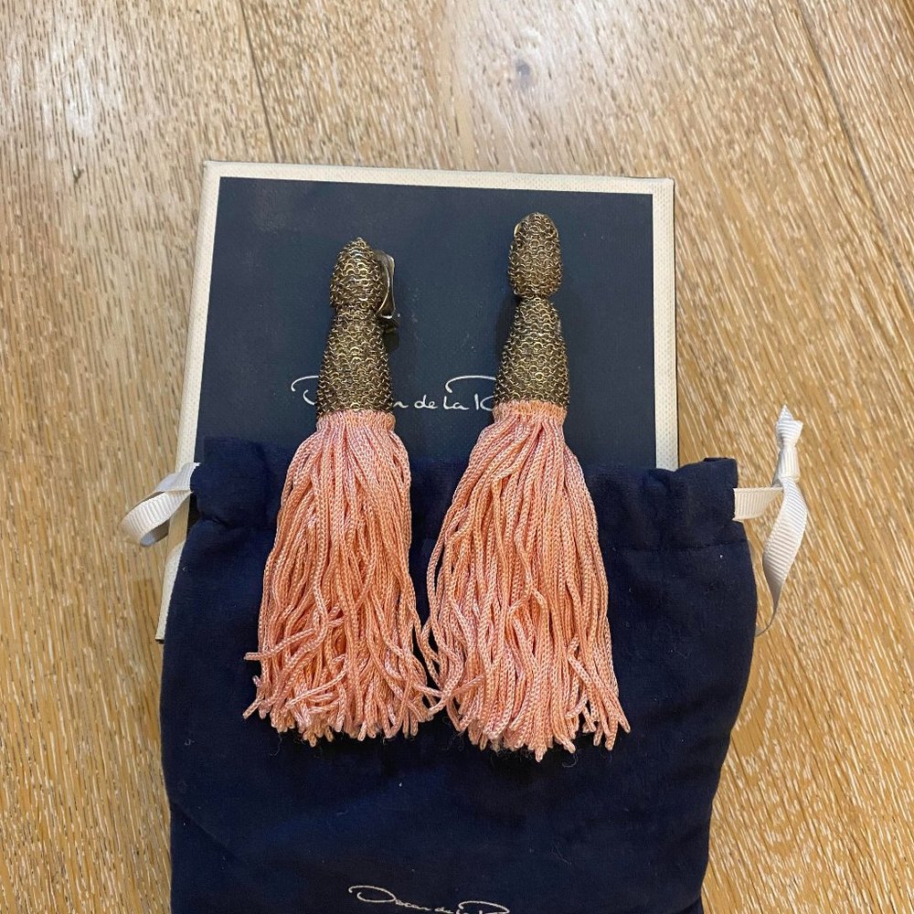 Oscar de la Renta earrings pink box dustbag 100% authentic